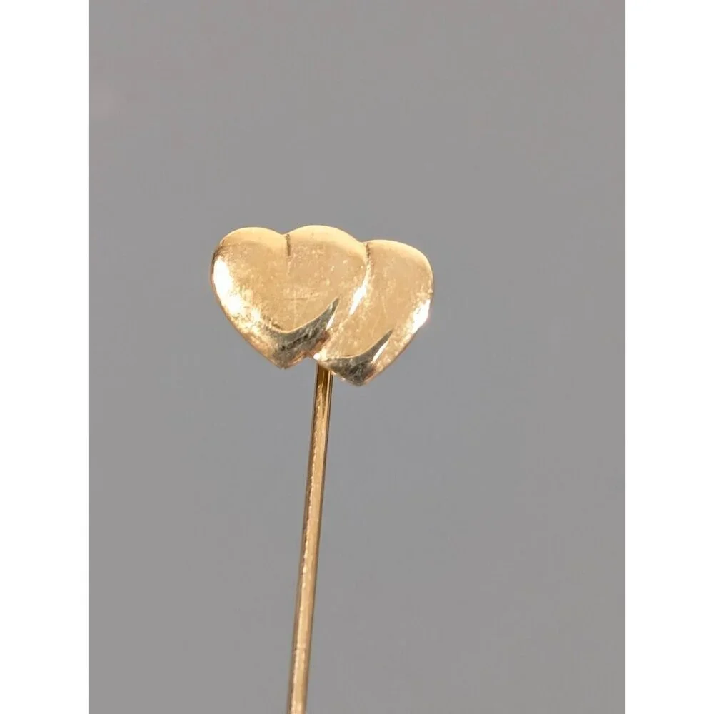 Vintage Gold Tone Double Heart Stick‎ Pin Brooch Dainty Coquette Feminine